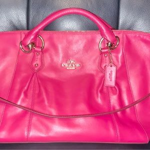 Coach, dark pink